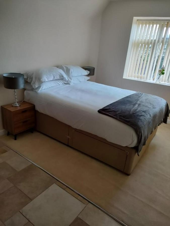 Bed and Breakfast The White Hart Frocester Екстер'єр фото