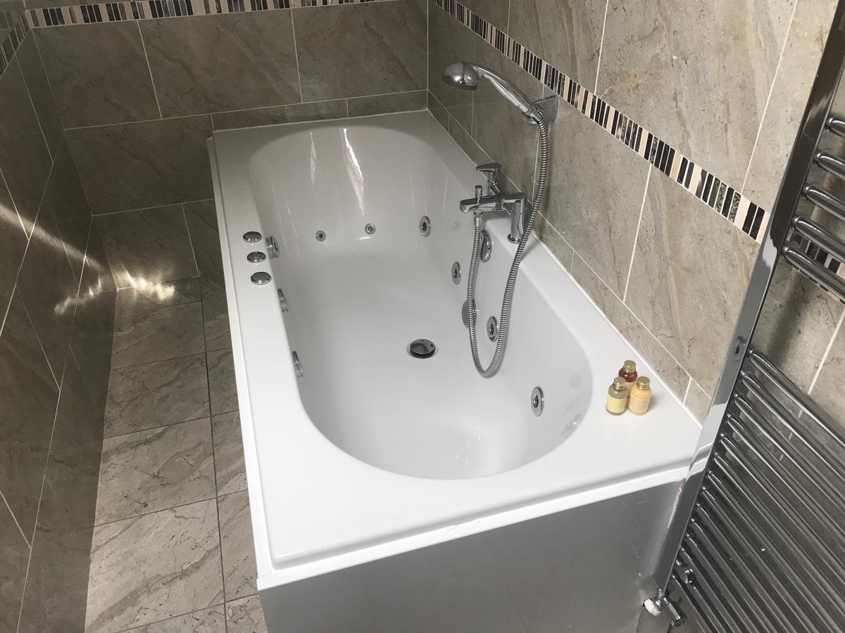 Bed and Breakfast The White Hart Frocester Екстер'єр фото